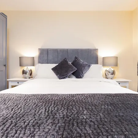 شقة 2 Bed 2 En-suite Luxury Centre