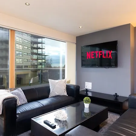 2 Bed 2 En-suite Luxury Centre شقة ليدز